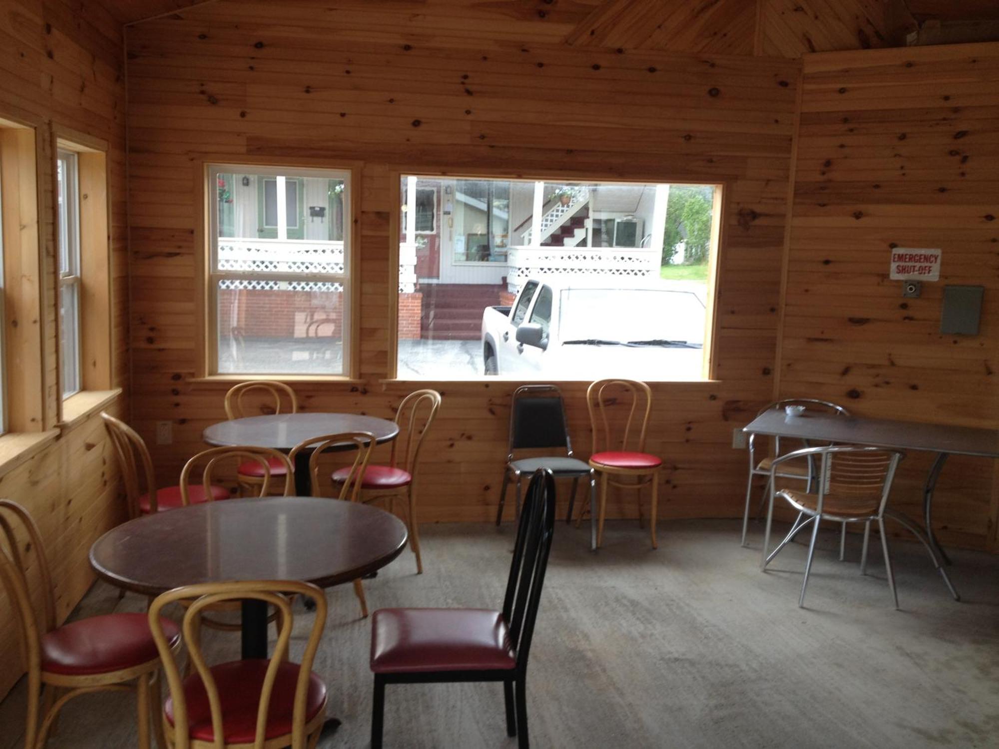 Northern Peaks Motor Inn Горем Экстерьер фото